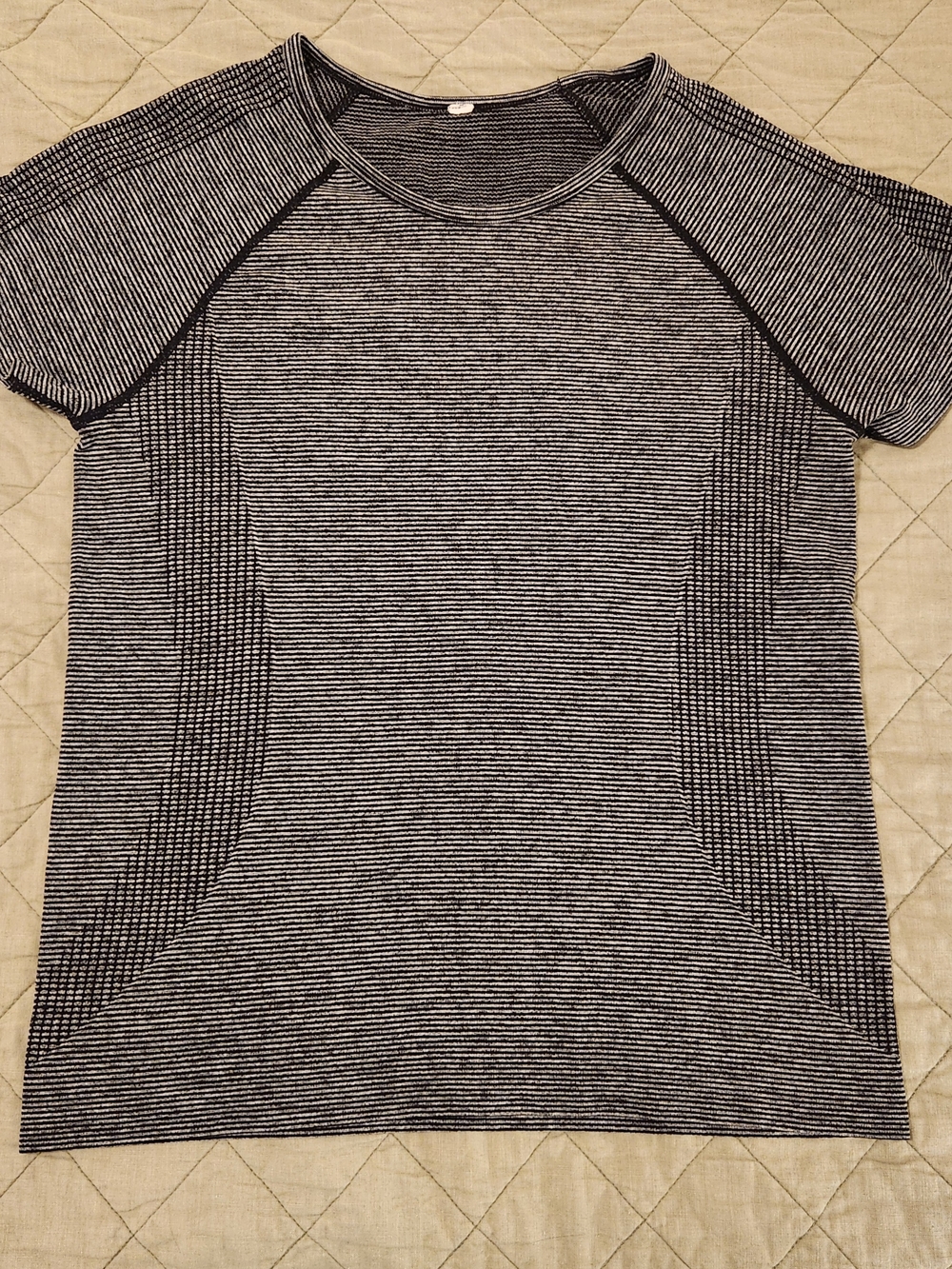 Women’s Workout Short-Sleeve Crewneck Tee in Black and Gray Stripe - Size M - Picture 5 of 7